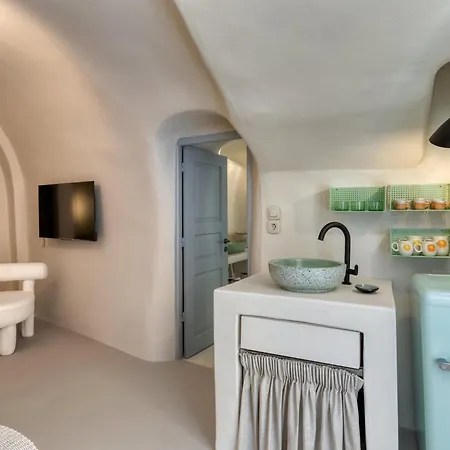 Hermes Cave House By Oias Local Cave *