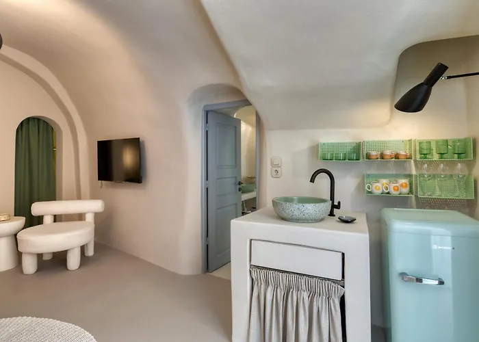 Hermes Cave House By Oias Local Cave *